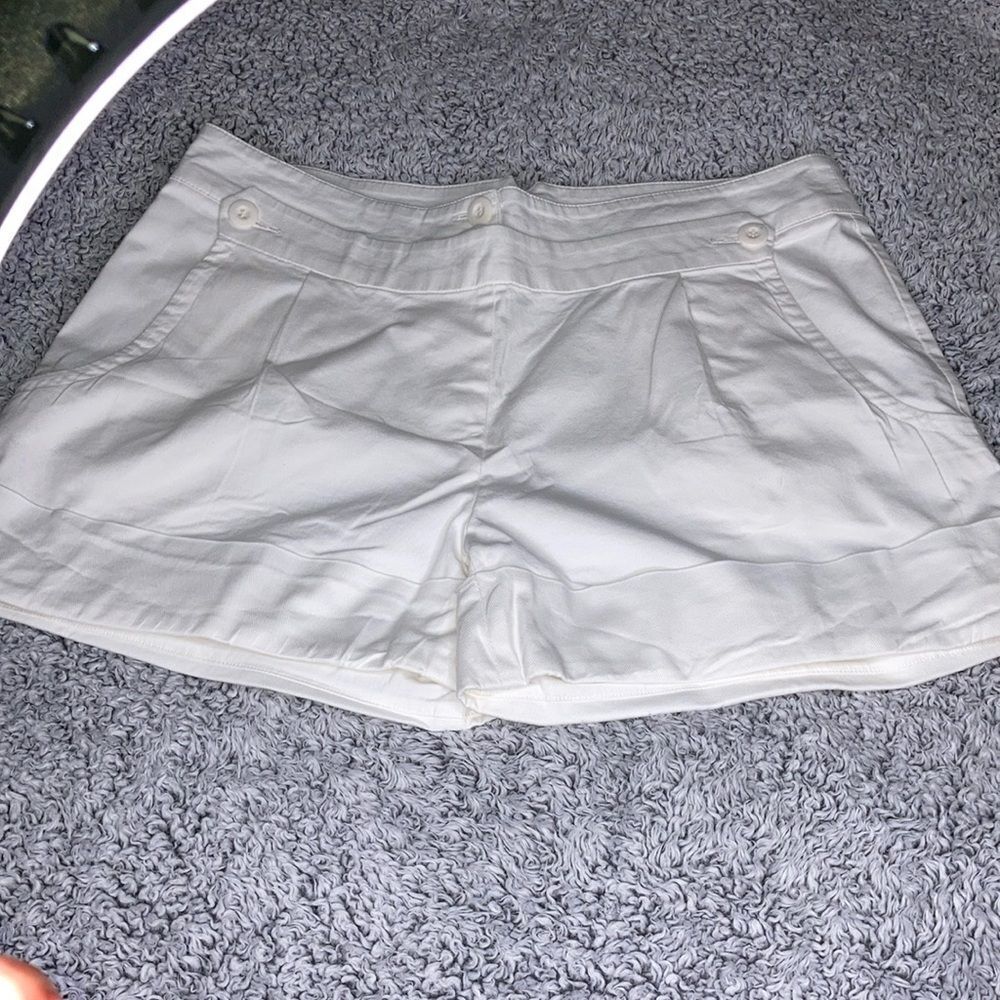 VERTIGO Paris 14 Nautical White Cuffed Vacation Chino Stretch Pleated Shorts
